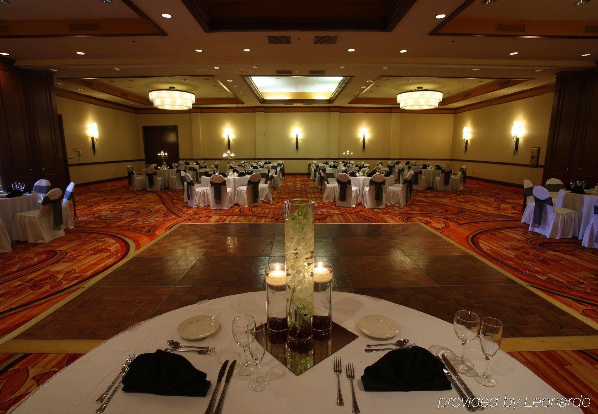 Marriott Riverside At The Convention Center Restaurant bilde